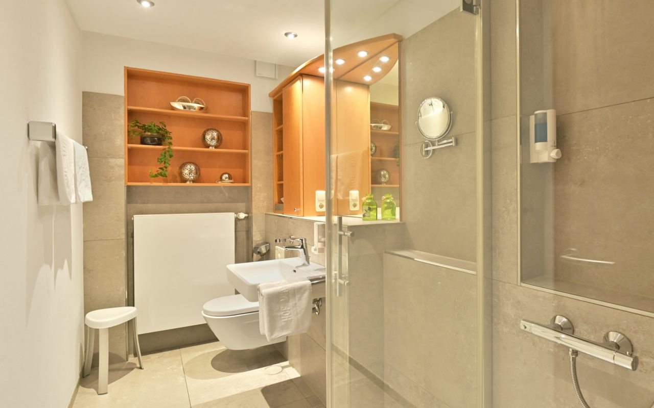 Landhaushotel Hof Wasserkuppe Beispiel Zimmerkategorie Ambiente Bad