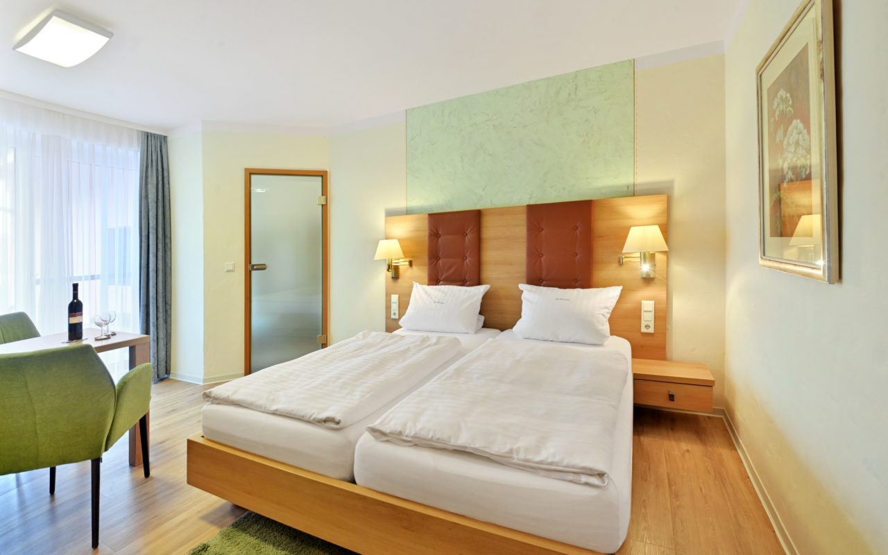 Landhaushotel Hof Wasserkuppe Beispiel Zimmerkategorie Ambiente Wohn-Schlafraum